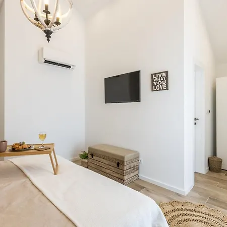 La Residenza - Heated Pool Villa