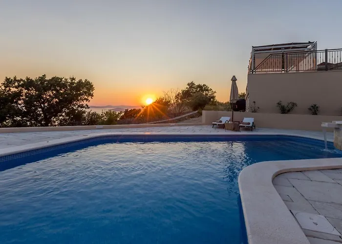 Villa La Residenza - Heated Pool *