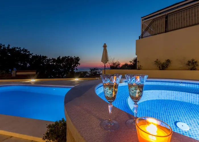 La Residenza - Heated Pool Villa *