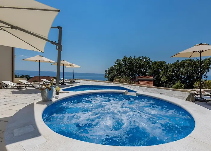 La Residenza - Heated Pool Villa Podstrana