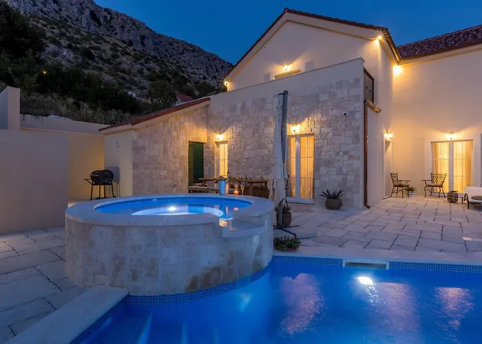 La Residenza - Heated Pool * Podstrana